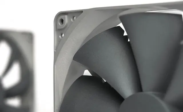 Alt view image 6 of 7 - Noctua NF-P14s redux-900, Ultra Quiet Silent Fan, 3-Pin, 900 RPM (140mm, Grey)