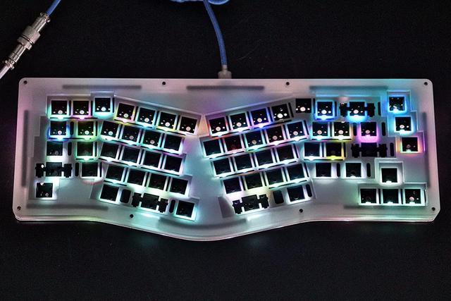 Hyekit Custom Gaming Keyboard - Alice Layout 66 Keys - Support QMK