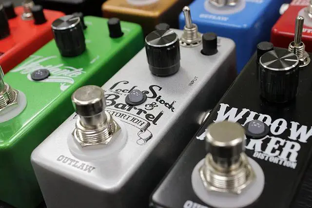 Alt view image 11 of 20 - Outlaw Effects Lock-Stock-Barrel Guitar Distoriton Pedal