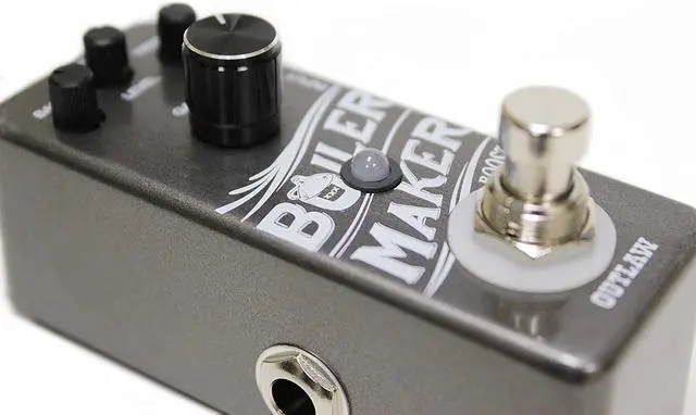 Alt view image 6 of 12 - Outlaw Effects Boilermaker Clean Boost Guitar Effects Pedal