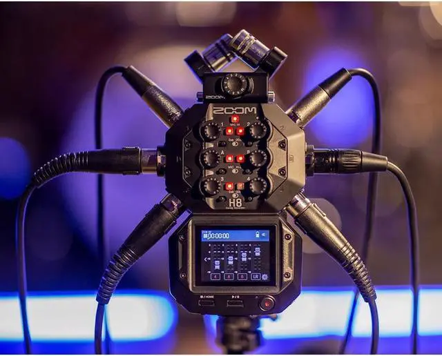 Alt view image 11 of 20 - Zoom H8 8-Input / 12-Track Portable Handy Recorder