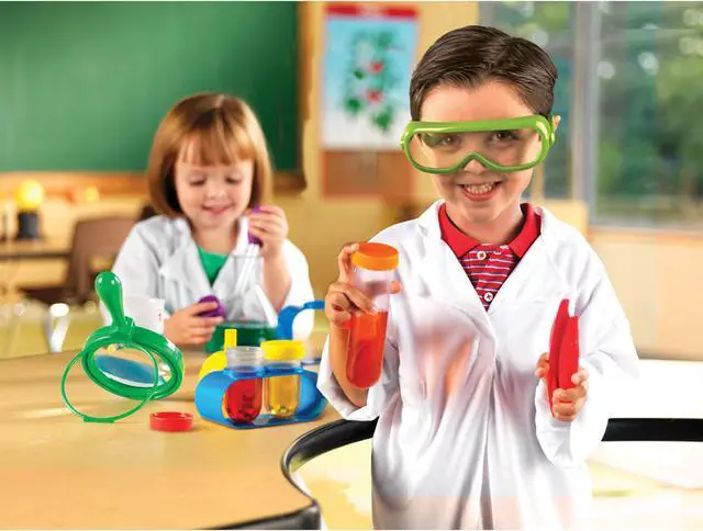 Alt view image 4 of 6 - Learning Resources Primary Science Set 2784