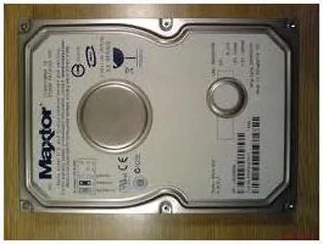 Main image of Maxtor 6L200P0 DiamondMax 200 GB Hard Drive - 3.5" Internal - IDE (IDE Ultra ATA/133 (ATA-7))