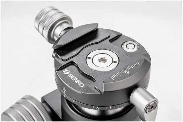 Alt view image 3 of 7 - Benro GX35 Three Series Arca-Swiss Style Low Profile Aluminum Ballhead