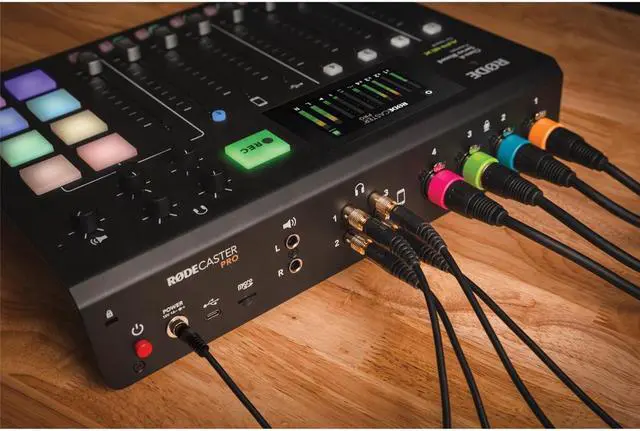 Alt view image 3 of 3 - Rode Microphones HJA-4 3.5mm TRS to 1/4" Headphone Adapters, 4-Pack #HJA4