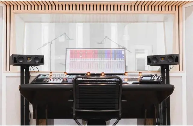 Alt view image 4 of 4 - Adam Audio A44H Horizontal 4" 130W Powered Active 2-Way Studio Monitor #12105600