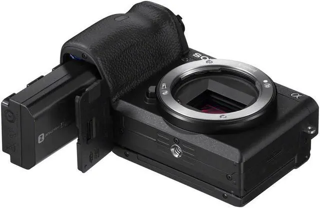 Alt view image 20 of 20 - Sony Alpha a6600 Mirrorless Digital Camera with 18-135mm Lens