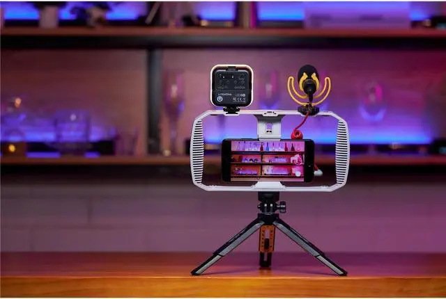 Alt view image 5 of 7 - Godox VK1-LT Vlogging Kit For mobile devices with Lightning ports