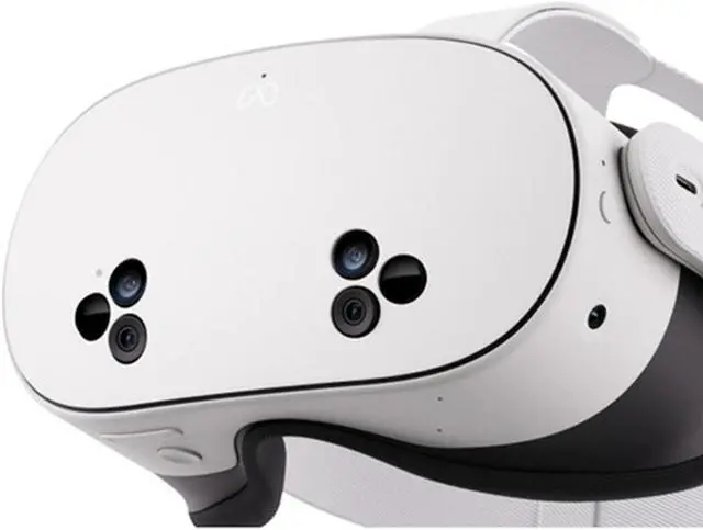 Alt view image 5 of 7 - Meta Quest 3S 256GB Advanced AIO VR Headset w/Controllers with 3 Year Warranty