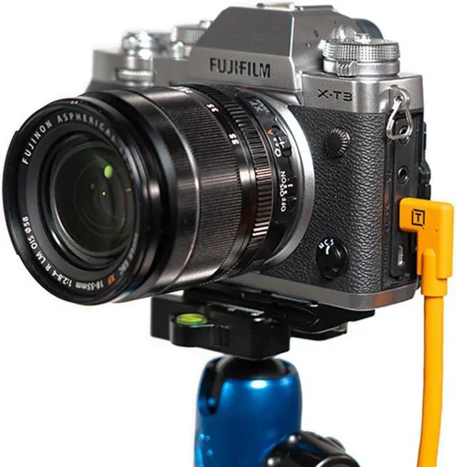 Alt view image 3 of 6 - Tether Tools TetherPro 15' USB-C Right-Angle to USB-C Right-Angle Cable, High Visibility Orange