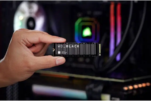 Alt view image 7 of 8 - WD_BLACK SN850X NVMe SSD WDBB9H0020BNC - SSD - 2 TB - internal - M.2 2280 - PCIe 4.0 (NVMe) - integrated heatsink - blac