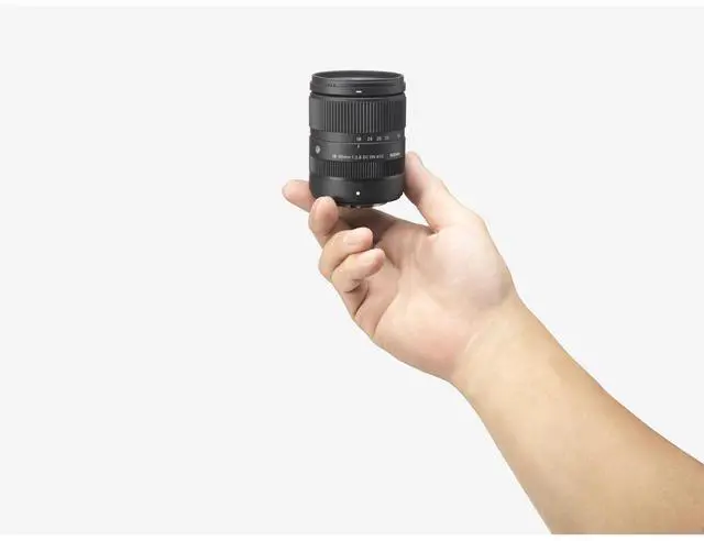 Alt view image 10 of 12 - Sigma 18-50mm f/2.8 DC DN Contemporary Lens for FUJIFILM X - 585975