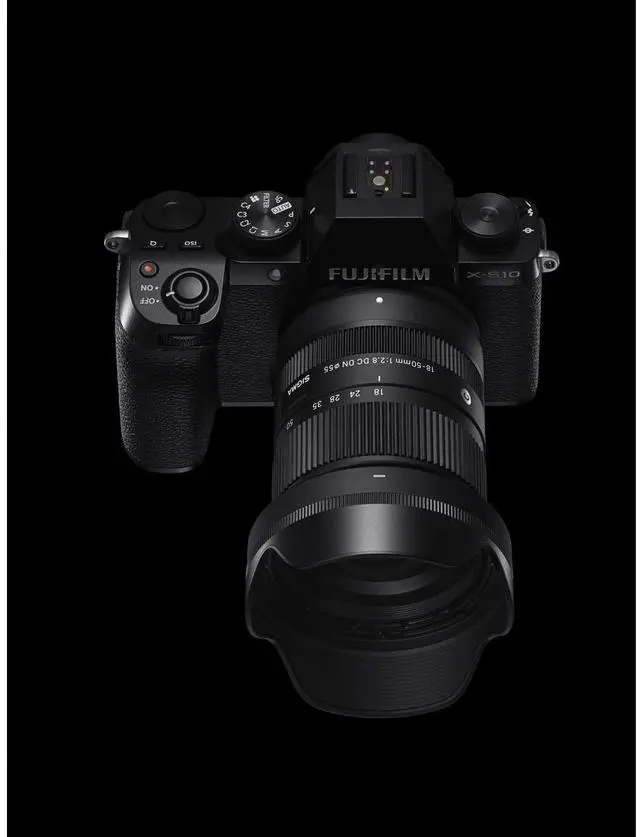 Alt view image 11 of 12 - Sigma 18-50mm f/2.8 DC DN Contemporary Lens for FUJIFILM X - 585975