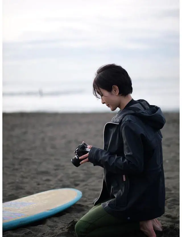 Alt view image 7 of 7 - Panasonic LUMIX G Leica DG Summilux 9mm f/1.7 Aspherical Lens for Micro Four Thirds