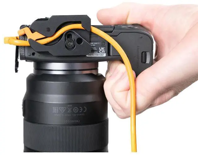 Alt view image 4 of 7 - Tether Tools LeverLock Plate & Optima 10G 31' USB-C Straight to RA Cable, Orange