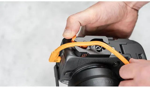 Alt view image 6 of 7 - Tether Tools TetherGuard LeverLock Plate and 15' USB-C Dual RA Cable, Orange