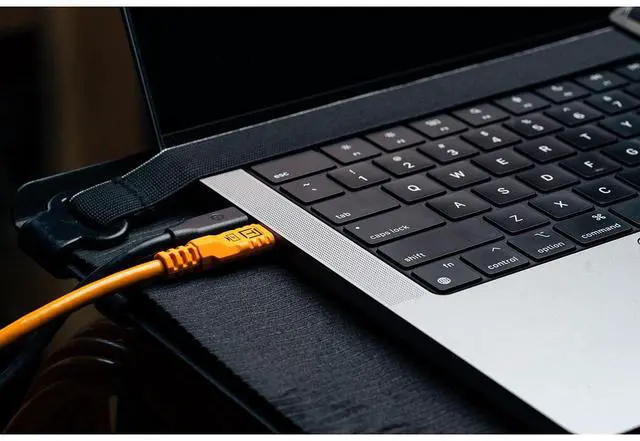 Alt view image 4 of 6 - Tether Tools TetherPro Optima 10G 31' USB-C Straight to USB-C Right Angle Cable, Orange