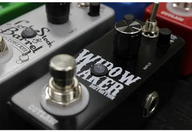 Alt view image 20 of 20 - Outlaw Effects Widow Maker Metal Guitar Distortion Pedal