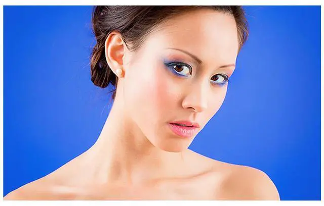 Alt view image 2 of 5 - Adorama Seamless Background Paper, 53" wide x 12 yards, Foto Blue, #11