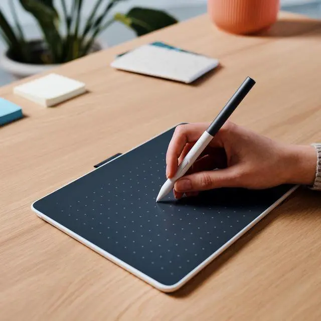 Alt view image 6 of 9 - Wacom One S 6" x 3.7" Active Area USB Type-C Tablet - Small