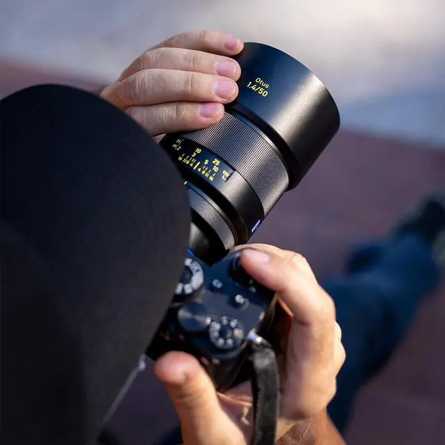 Alt view image 4 of 7 - Zeiss Otus ML 50mm f/1.4 Lens for Canon RF #000000-2693-732