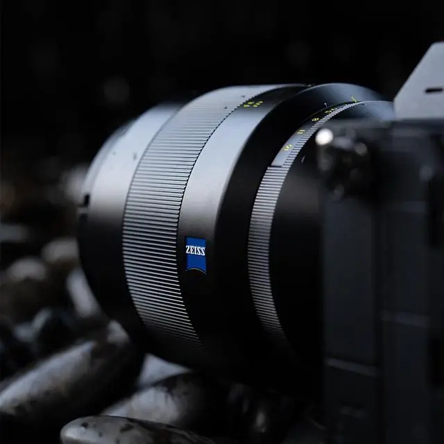 Alt view image 5 of 7 - Zeiss Otus ML 50mm f/1.4 Lens for Canon RF #000000-2693-732