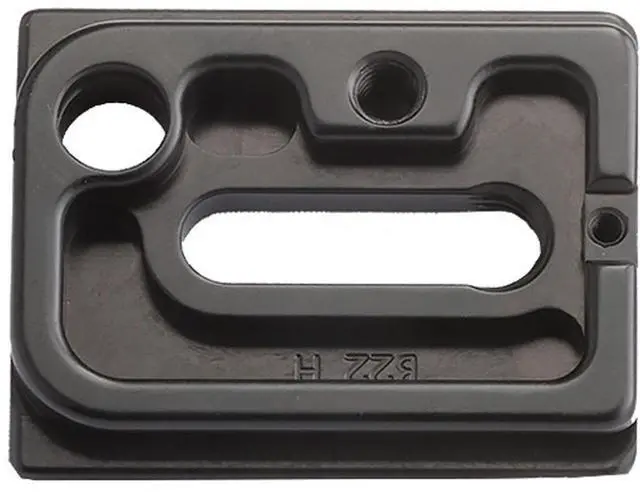 Alt view image 2 of 3 - Really Right Stuff B22 Multi-Use Fore-Aft Plate with 3/8"-16 Screw