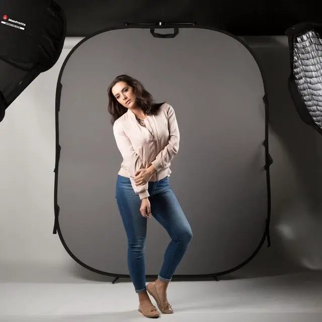 Alt view image 2 of 4 - Manfrotto 5x6' Collapsible Reversible Background, White/Mid Gray