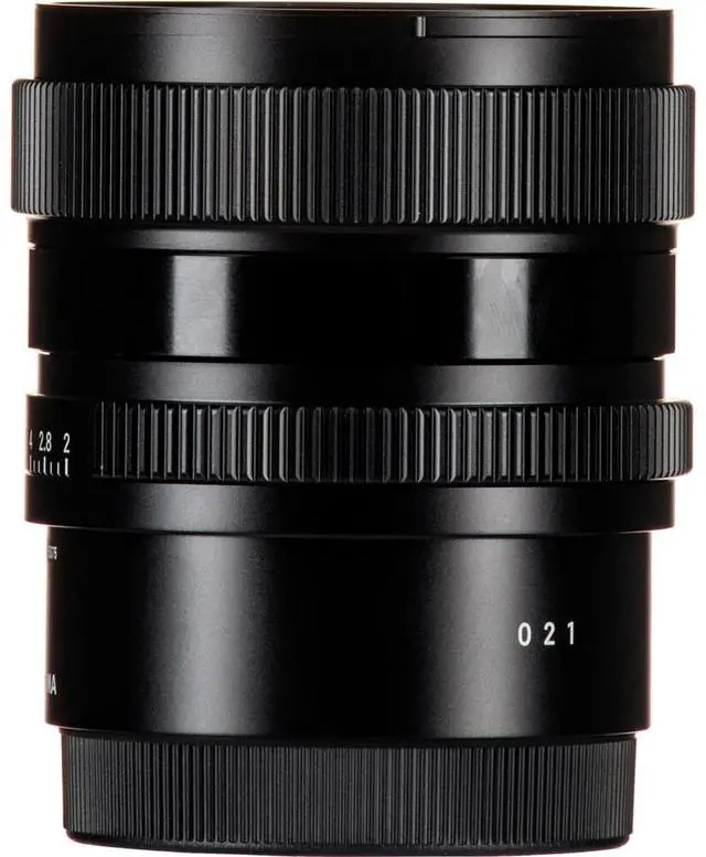 Alt view image 8 of 10 - 24mm F2 DG DN for Sony E
