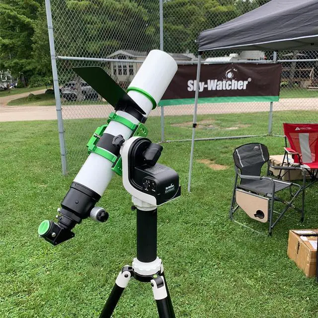 Alt view image 4 of 4 - Sky-Watcher Heliostar 76mm H-Alpha Solar Telescope with SolarQuest Mount Kit