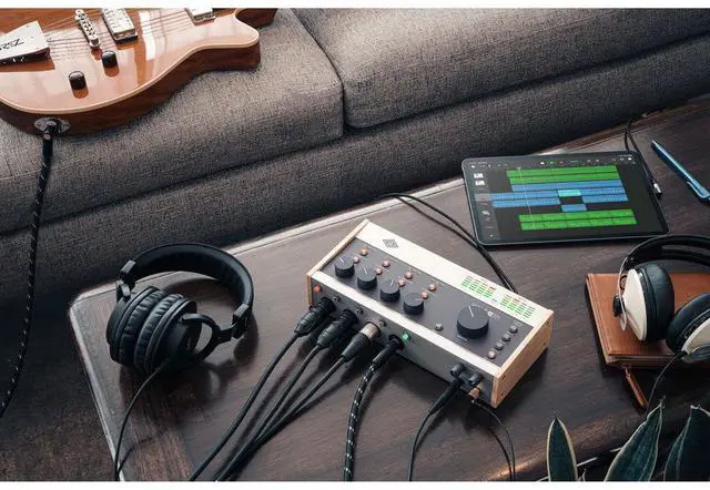 Alt view image 6 of 7 - Universal Audio Volt 476P 4x4 USB 2.0 Audio Interface with Built-In Mic Preamps and Compressor