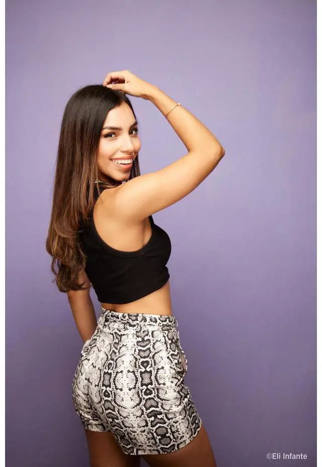 Alt view image 3 of 5 - Westcott 8x13' X-Drop Pro Wrinkle-Resistant Backdrop, Periwinkle Purple