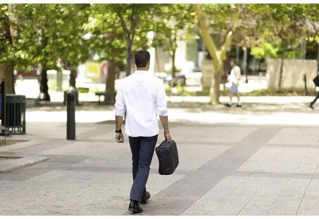 Alt view image 16 of 16 - NOMATIC Everyday Travel Bag (30-Liter)