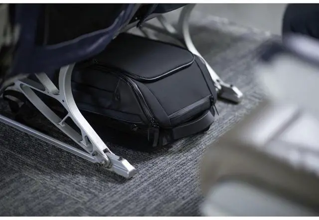 Alt view image 14 of 16 - NOMATIC Everyday Travel Bag (30-Liter)