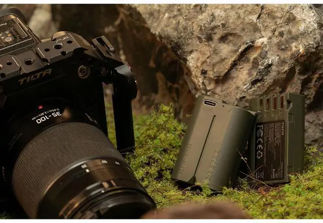 Alt view image 7 of 7 - Tilta DMW-BLK22 17.28Wh 7.2V 2400mAh Lithium-Ion Battery with USB-C Charging Port, Green