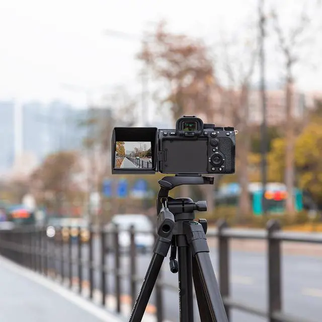 Alt view image 3 of 7 - SmallRig Sunhood for Sony Alpha 7S III/Alpha 7C/ZV-1/FX3 Camera