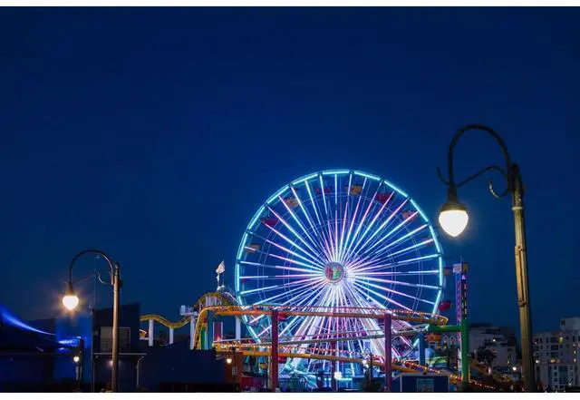 Alt view image 4 of 7 - Tiffen 6.6x6.6" Smoque 1/4 Filter