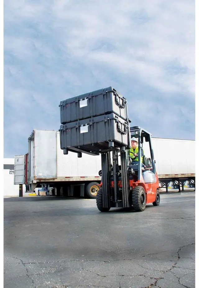 Alt view image 9 of 10 - Pelican 0550 Transport Case