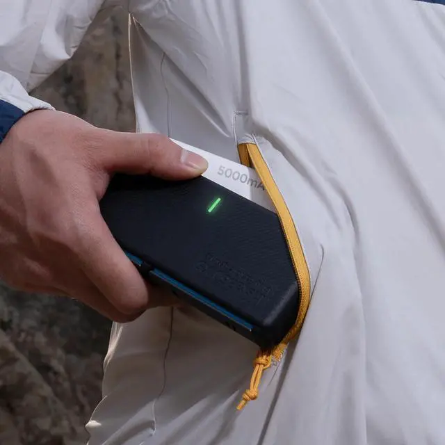 Alt view image 7 of 7 - Insta360 Utility Fast Charge Case with Built-In USB-C Cable for X5 Action Camera