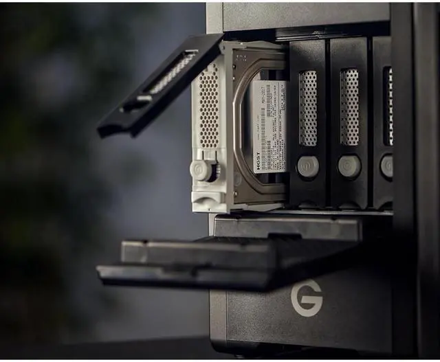 Alt view image 3 of 5 - SanDisk Professional G-RAID Shuttle 4-Bay Thunderbolt 3 and USB-C RAID Array with 96TB (4x 24TB) Removable HDD