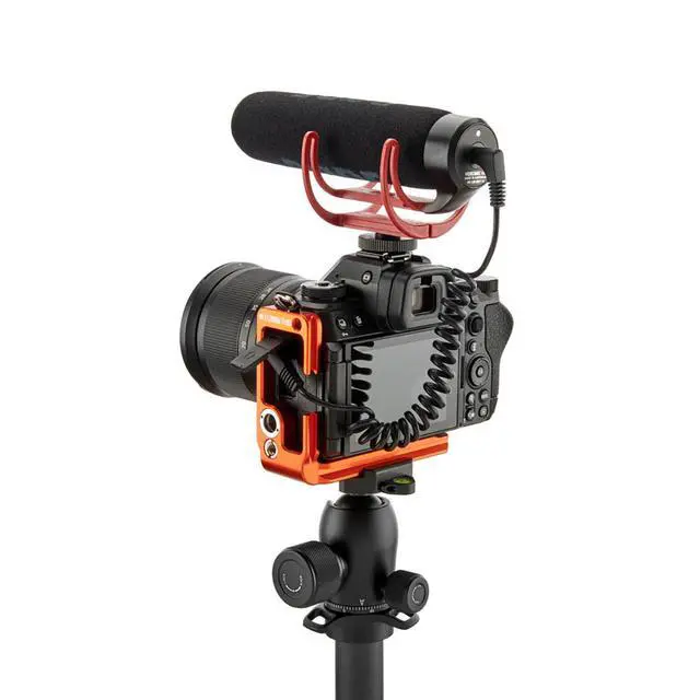 Alt view image 6 of 7 - 3 Legged Thing Zadie QD-Compatible L-Bracket for Nikon Z6 III Camera