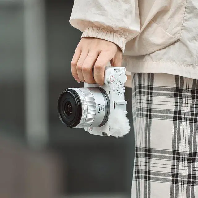 Alt view image 6 of 6 - SmallRig L-Shape Mount Plate with Silicone Handle for Canon EOS R50 V Camera, White