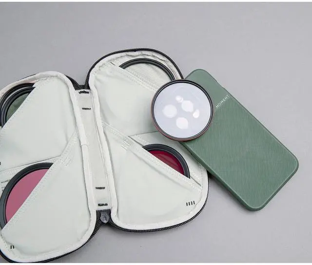 Alt view image 6 of 7 - Moment 82mm Cinebloom Variable ND Filter - (2-5 Stop) 10%