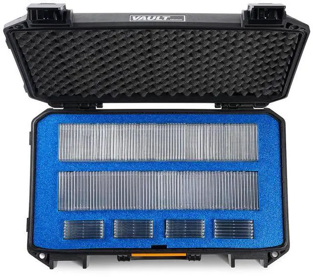 Alt view image 3 of 5 - Pelican V525CC Vault Card Hard Case with Foam Insert