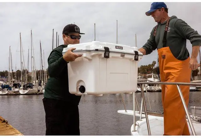 Alt view image 5 of 7 - Pelican Pelican 70QT ELITE COOLER HUNTER GREEN/TAN