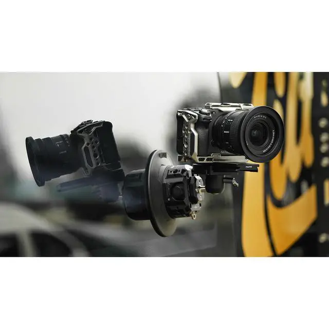 Alt view image 5 of 5 - Tilta Manfrotto Ball Head Mounting Bracket for 6" Hydra Electronic Suction Cup, Black