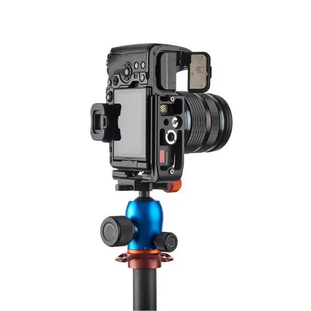 Alt view image 6 of 7 - 3 Legged Thing OLLIE QD Dedicated L-bracket for OM System OM-1 - Darkness