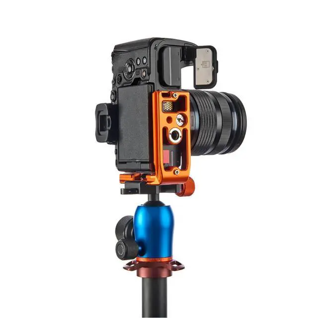 Alt view image 5 of 7 - 3 Legged Thing OLLIE QD Dedicated L-bracket for OM System OM-1 - Copper