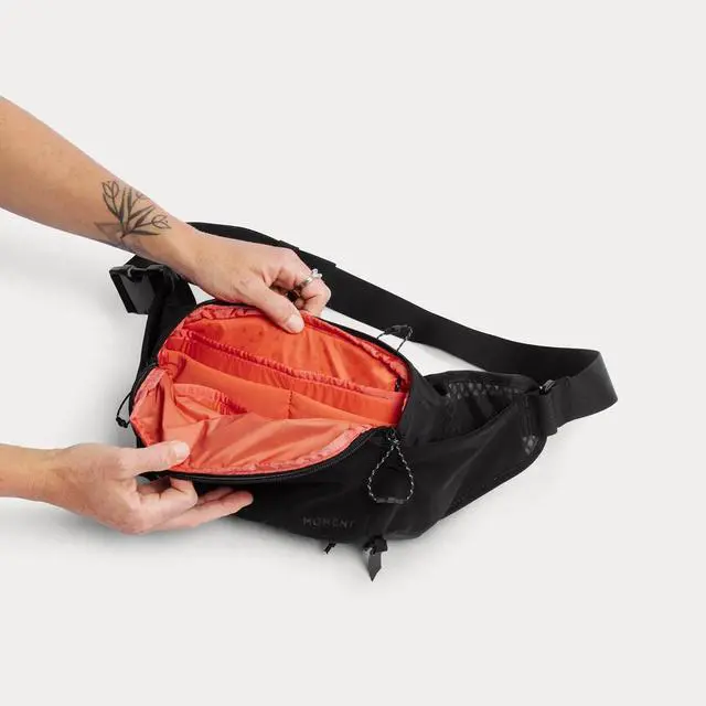 Alt view image 6 of 7 - Moment Slate Sling 4L - BlackSlate Sling 4L - Black