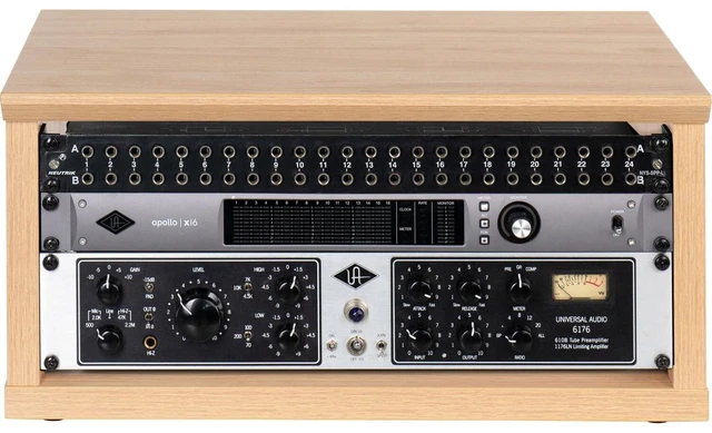 Alt view image 2 of 4 - Gator Cases Elite Series Desktop 4U Studio Rack, Natural Maple Matte